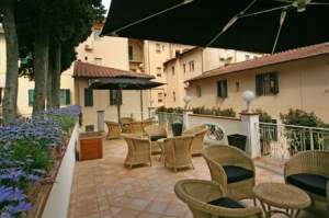 Xtrallusion offers characteristic Bed and Breakfast, B&B, Guest House, Hotel, Albergo and Country Lodge accommodation in Italy. Plus independent self-guided Walking, Adventure, Activity, Skiing and Paragliding Holiday itineraries on the Italian Rivieras, in the Italian Lakes, in the Italian Alps and in some of the most beautiful corners of Italy.